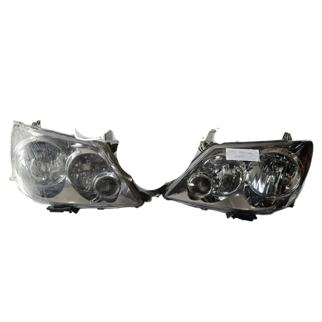 Phare toyota fortuner 2008
