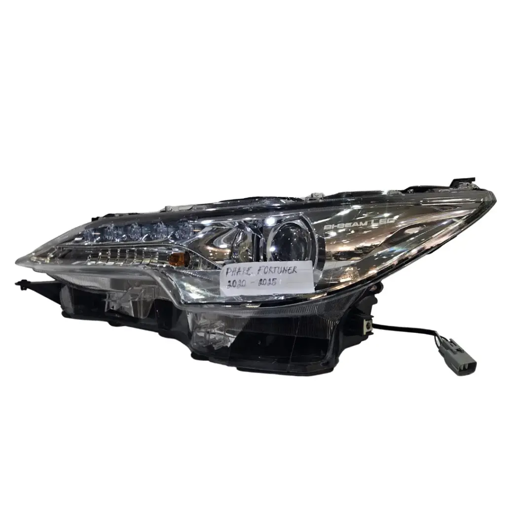 Phare fortuner 2020-2025