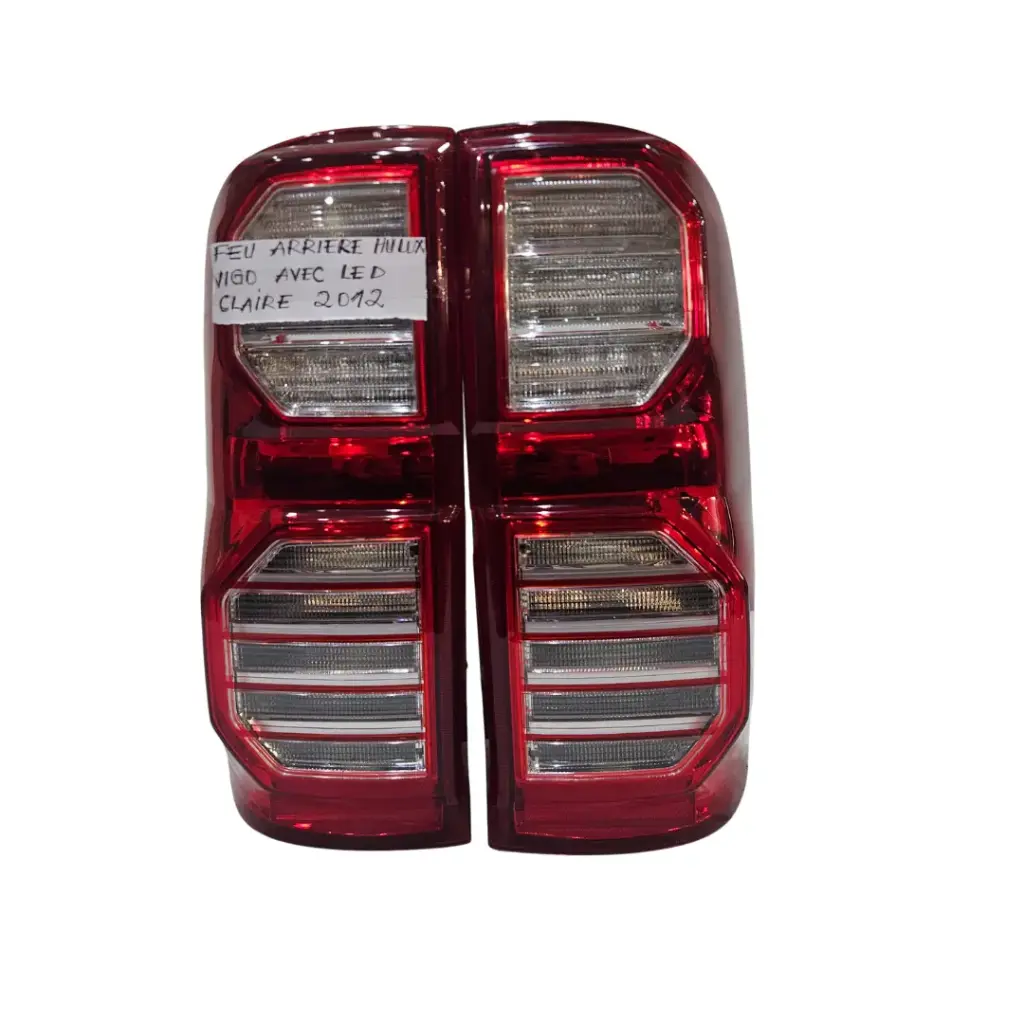 Feu arriere hulux vigo avec led clair 2012