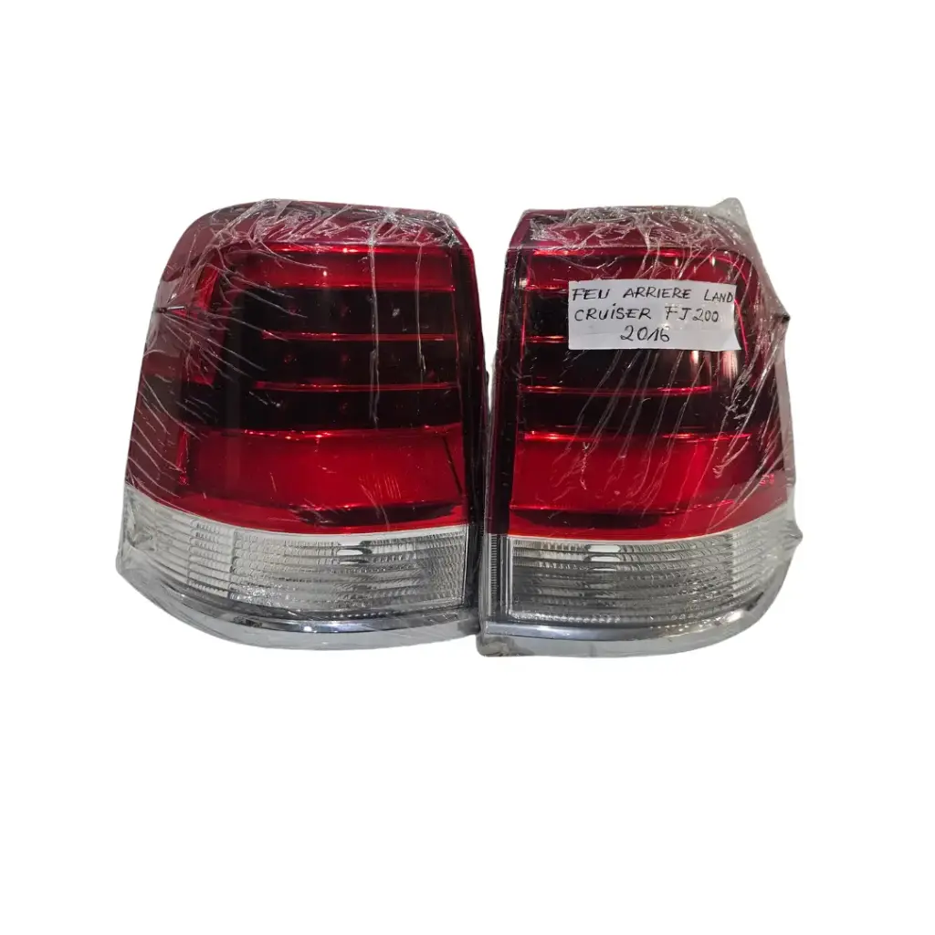Feu arriere land cruiser fj 200 2016