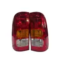 Feu arriere hulux 2005